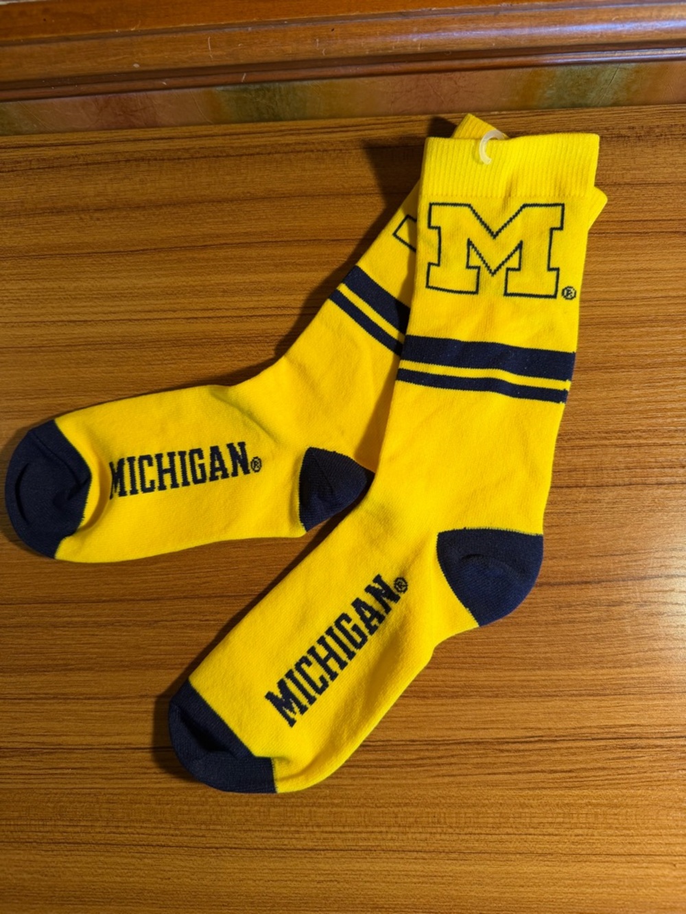 Michigan Wolverines NCAA Crew Socks 4-Stripe Deuce Maize Yellow Navy NWOT